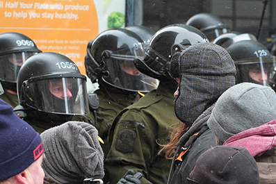 Police Block Central Ottawa : Truck Protest : February 2022 : Personal Photo Projects : Photos : Richard Moore : Photographer